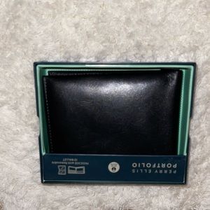 NWT Perry Ellis Men’s Leather Portfolio Wallet with Removable ID Wallet